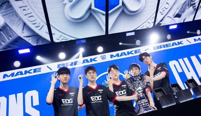 众守在屏幕 众守在屏幕