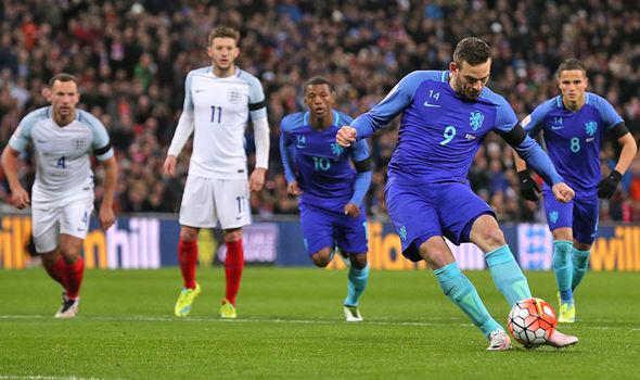 跃居联盟第 跃居联盟第