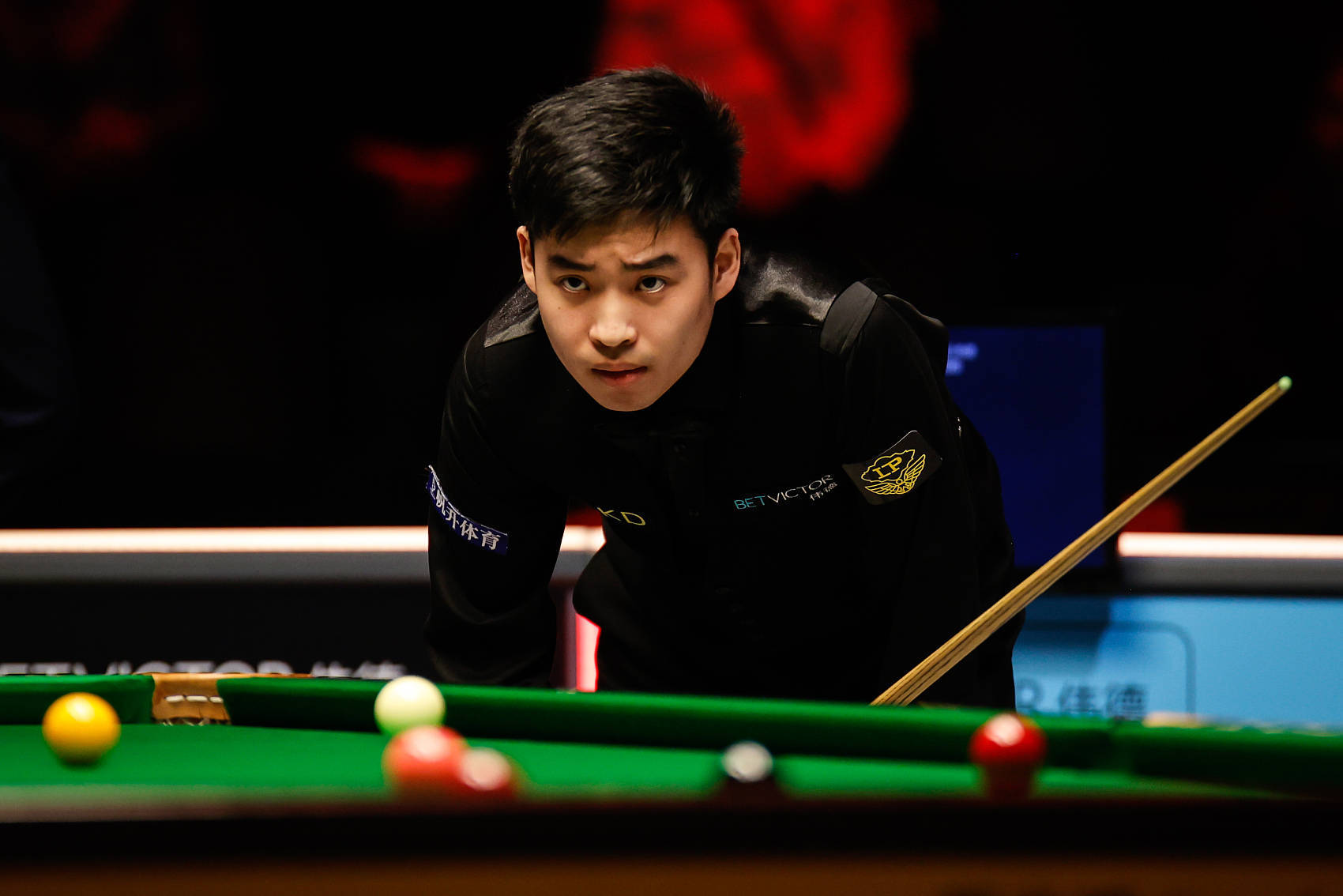 永贝里批评阿森纳踢法，约克雷斯：不在球场很容易对比赛作出评价