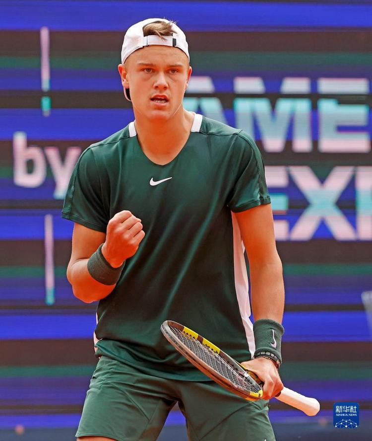 仅让球迷震 仅让球迷震