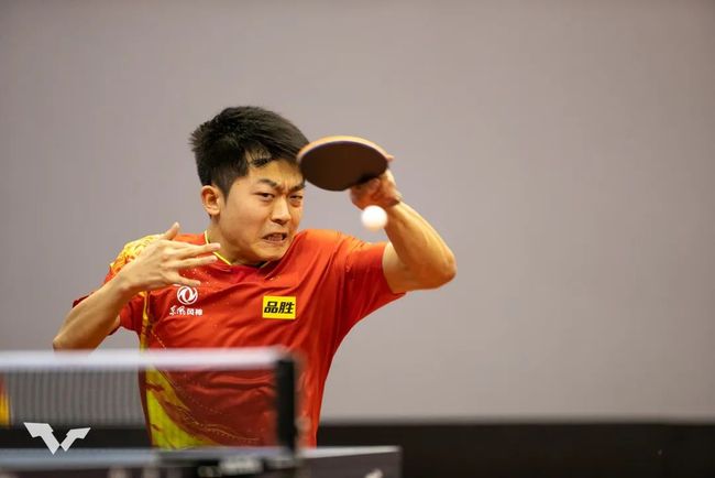 看看谁来了！乌度卡现身土耳其 与申京和火箭训练师合影